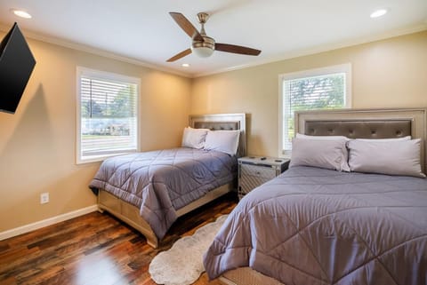 Comfortable 3BR Retreat Near Downtown Birmingham House in Bessemer