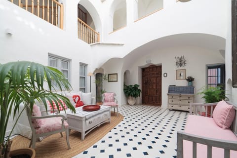Lobby or reception, Inner courtyard view