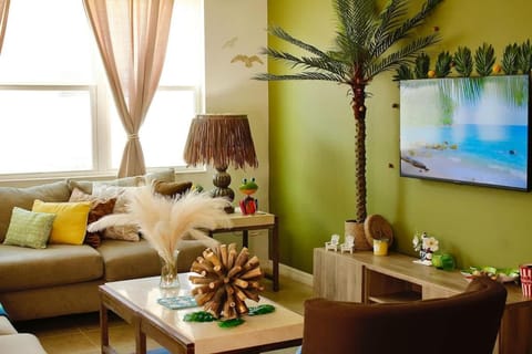 Communal lounge/ TV room, TV and multimedia, Living room, Seating area