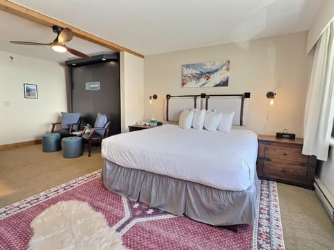 Bed, Seating area, Bedroom
