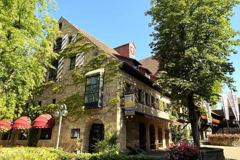 Property building, Day