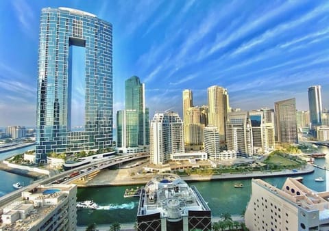 AquaVista Ensuite Room - Lakeview Vacation rental in Dubai