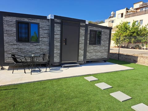 Krisanto Grey Apartment in Poli Crysochous