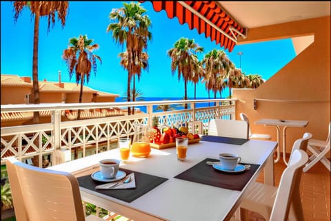 View (from property/room), Balcony/Terrace, Seating area, Sea view