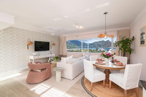 Chapmans Bay View Apartment in Cape Town