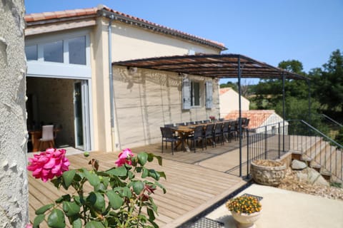 View (from property/room), Balcony/Terrace