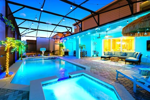Patio, Hot Tub, Pool view, Swimming pool, Swimming pool, sunbed