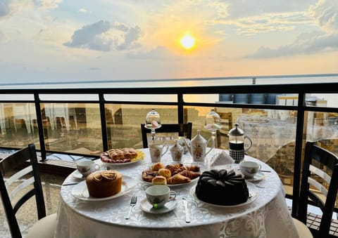 Dining area, Sea view