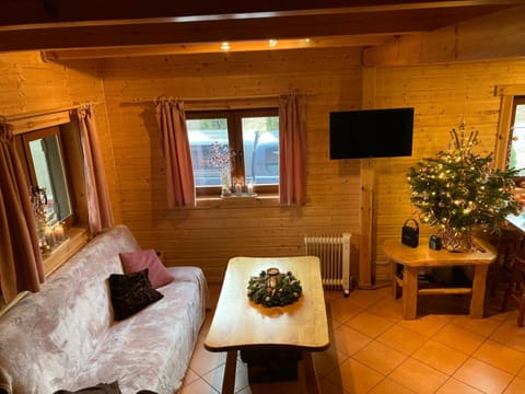 Communal lounge/ TV room, Seating area