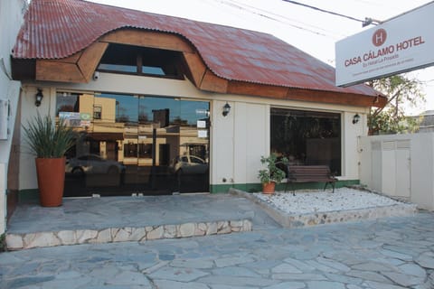 Facade/entrance