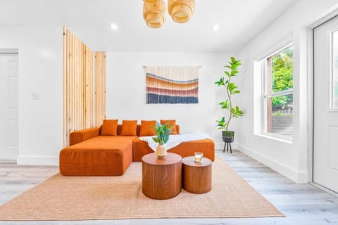 Modern Miami Home minutes to Wynwood & Downtown Apartment in Miami