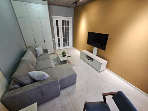 Communal lounge/ TV room, TV and multimedia, Living room, Seating area