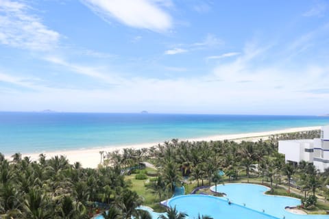 Nearby landmark, Day, Natural landscape, Bird's eye view, Beach, Pool view, Sea view, Swimming pool, sunbed