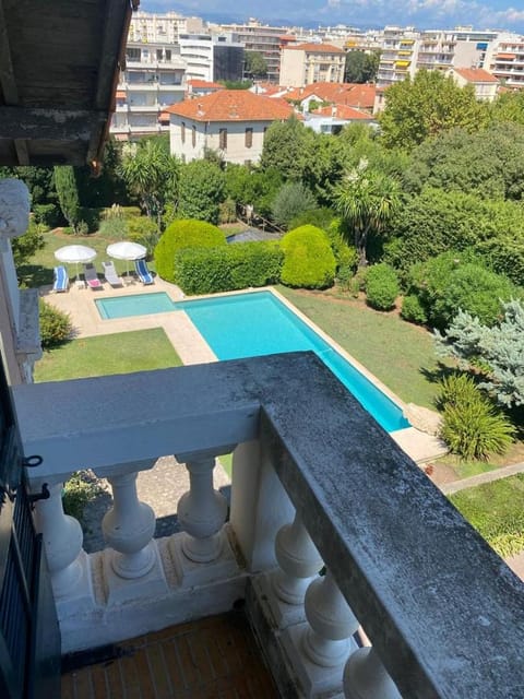 Magnifique propriété - Piscine - Mer Villa in Antibes