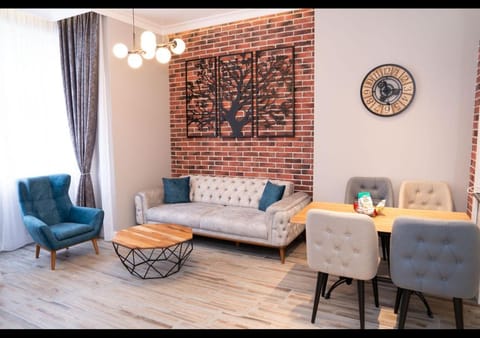Communal lounge/ TV room, Living room, Dining area