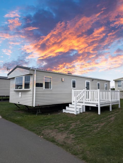 Property building, Sunset
