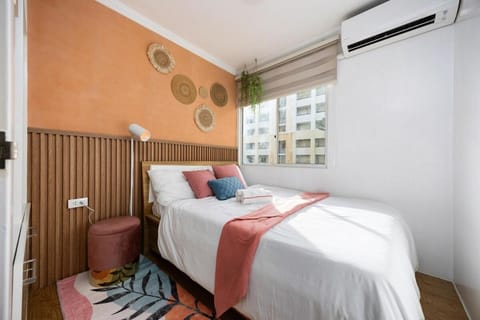Bed, Photo of the whole room, Bedroom, air conditioner