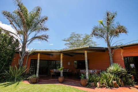 Property building, Restaurant/places to eat