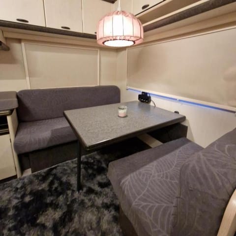 Full Service Caravan 1 Apartment in Albertslund