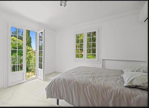 Premium house in Mougins with Private Tennis Villa in Mougins