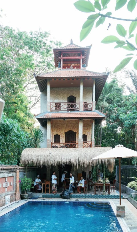 Property building, Balcony/Terrace, Swimming pool