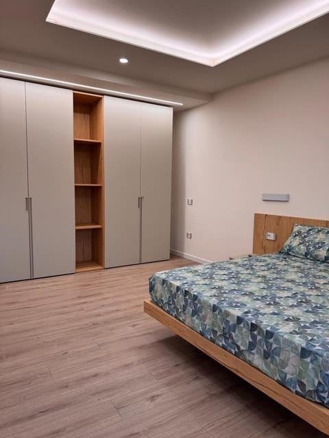 Bed, Photo of the whole room, Bedroom, wardrobe