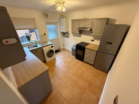 Cheap Grantham Town Centre Terrace House Apartment in Grantham
