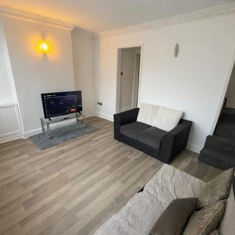 Cheap Grantham Town Centre Terrace House Apartment in Grantham