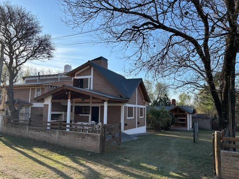 Property building, Spring, Day, Garden view