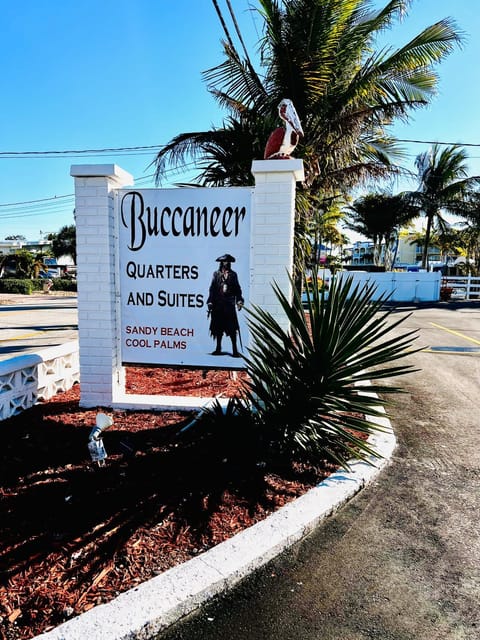 Buccaneer Quarters and Suites Motel in Key Colony Beach