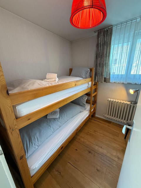 Photo of the whole room, Bedroom, bunk bed