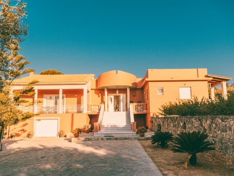 Property building, Day