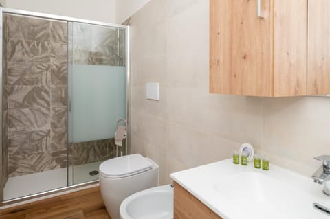 Shower, Toilet, Bathroom, bidet