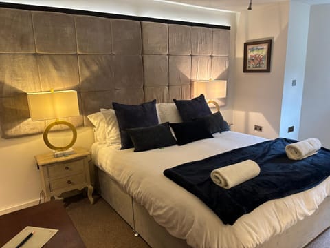 Otter Hollow - a spacious central apartment Apartment in Ilkley