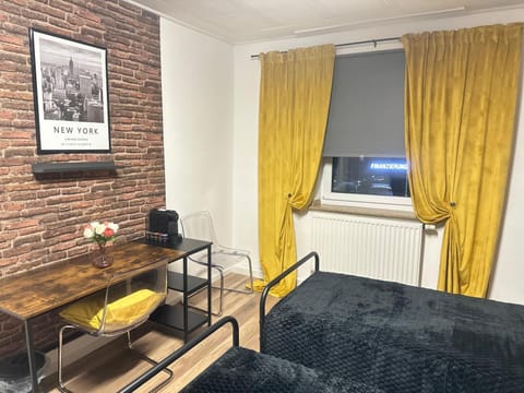 Photo of the whole room, Bedroom, furniture, internet