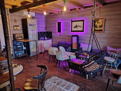 Zmajevo Gnezdo II Water House Villa in Belgrade