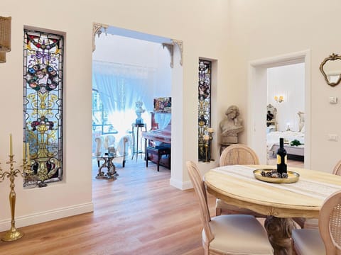 Living room, Decorative detail, Seating area, Dining area