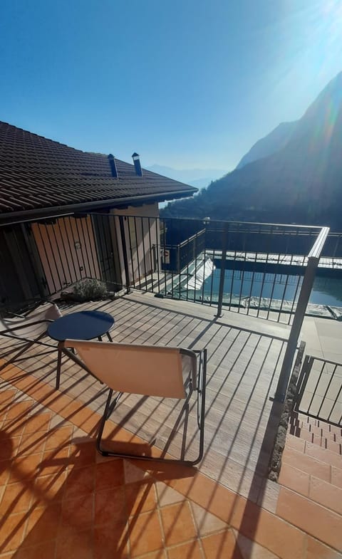 Il Giardino vista lago Apartment in Province of Brescia