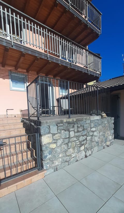 Il Giardino vista lago Apartment in Province of Brescia