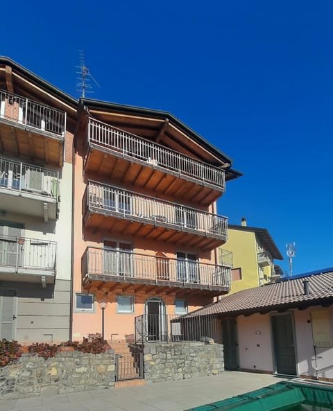 Il Giardino vista lago Apartment in Province of Brescia