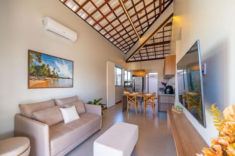 TV and multimedia, Living room, Seating area, Dining area, air conditioner