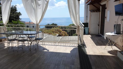 Patio, Natural landscape, Balcony/Terrace, Sea view