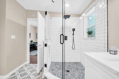 Shower, Bathroom, towels