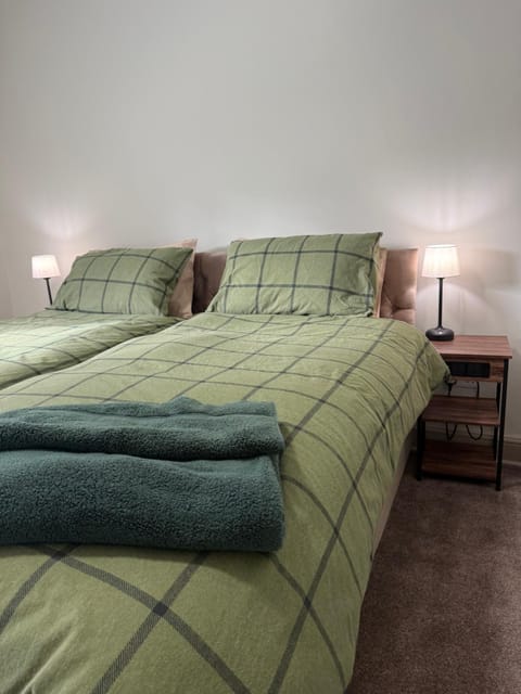 128-130 Crookes Hotel in Sheffield