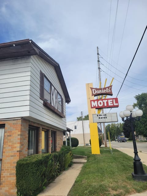 Property building, Property logo or sign