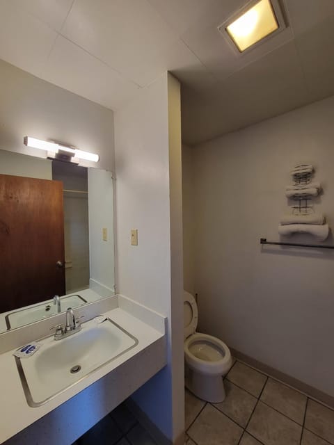 The Daniels Motel Motel in Lasalle