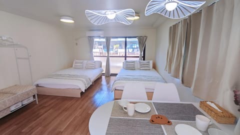 Bed, Photo of the whole room, Dining area, Bedroom