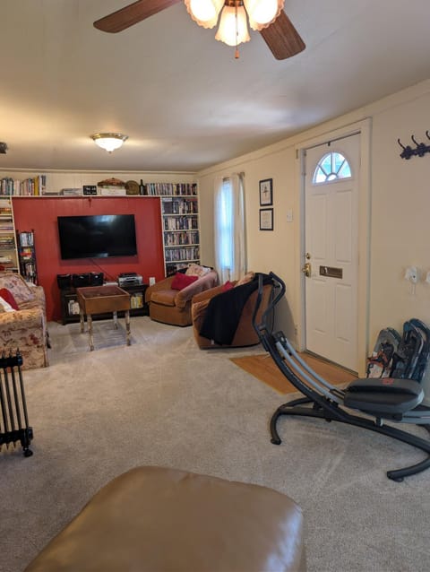 AG House, Recreaters,Work Remote, Surgery, Healing ADA, Pets, Parking House in Montrose