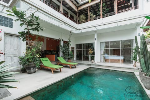 Pool view, Swimming pool, sunbed