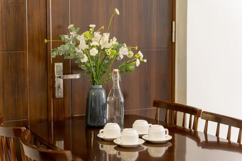 Coffee/tea facilities, Dining area